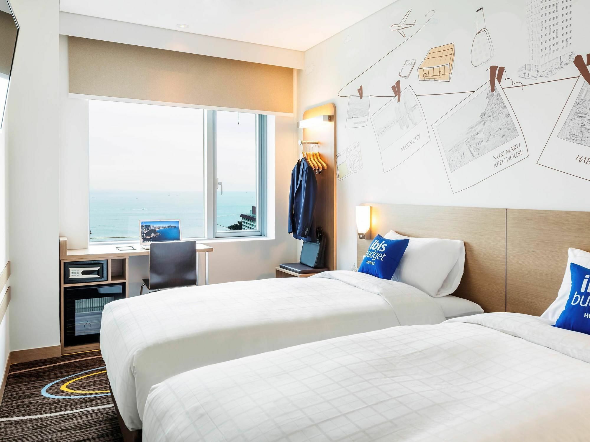 ibis budget Ambassador Busan Haeundae Bagian luar foto
