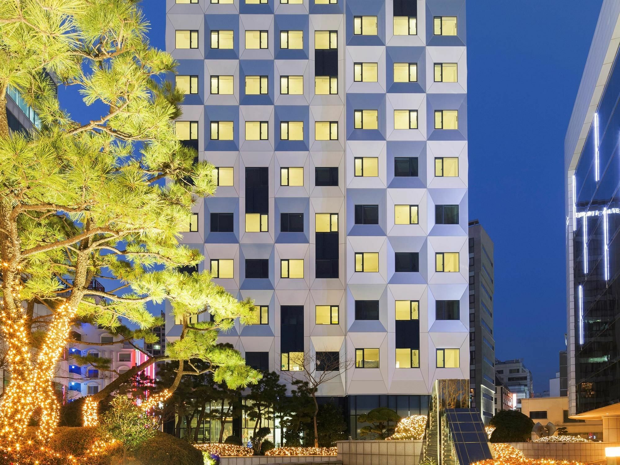 ibis budget Ambassador Busan Haeundae Bagian luar foto